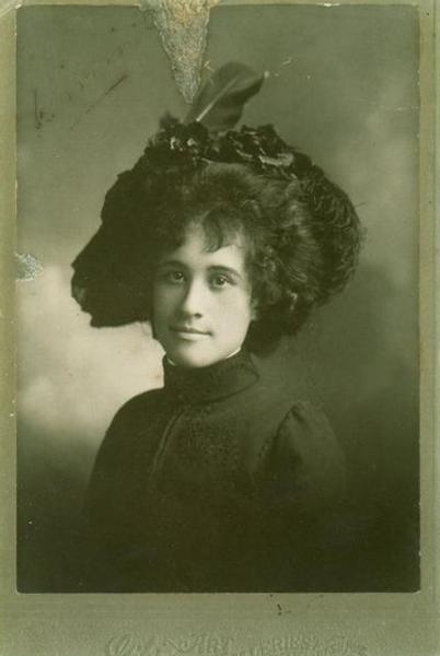 Photograph of Winnifred Eaton.